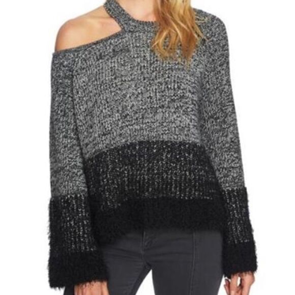 1.STATE fuzzy sweater - Picture 1 of 1
